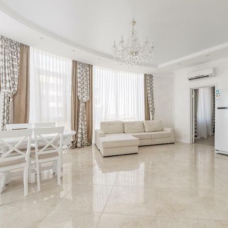 أوديسا Vip Level Sea View Apartment المظهر الخارجي الصورة
